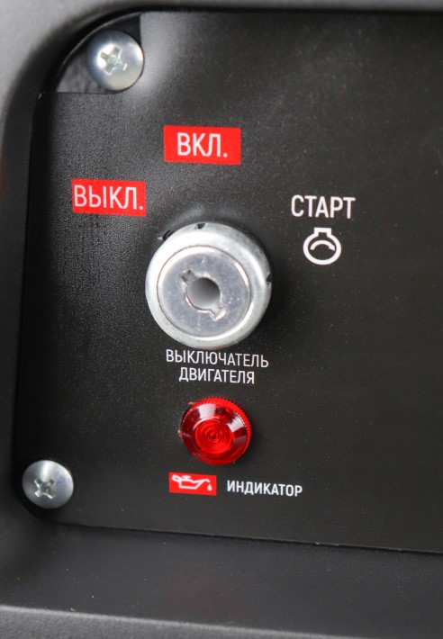 Генератор бензиновый VERTON POWER GG7500ES (6,0/6,5кВт,230В,17л.с.,445см3,Цифр.дисплей(вольтметр,частота,моточасы),хром. глушитель,электростартер+ручной старт,DC12В,розетки 1*16А+1*32А+вилка,бак 22л,медь,АКБ12V 18Ah,силовая вилка,колеса-ручки)